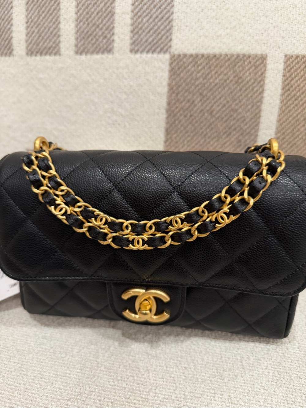 Chanel 25K Quilted Caviar Leather Flap Bag in Black with Gold Hardware - Picture 5 of 13